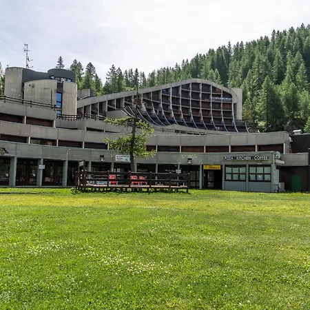 Hellochalet Cervinia - Circus View - Ski-in Ski-out Апартаменты *